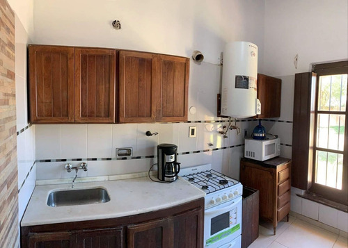 Imagen 10 de 30 de Casa 8 Ambientes En Venta Las Toscas