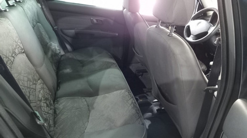 Imagem 8 de 10 de Fiat Palio Weekend Adventure Locker