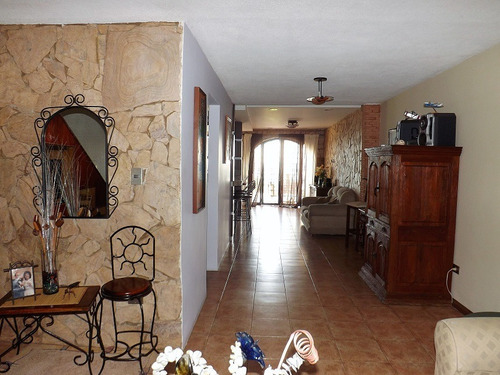 Imagen 4 de 21 de Bella, Moderna Town House En Llano Alto, Rebajada.