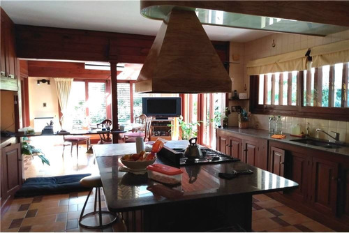 Casa / Hostal En Venta Sierra De Los Padres 11amb.