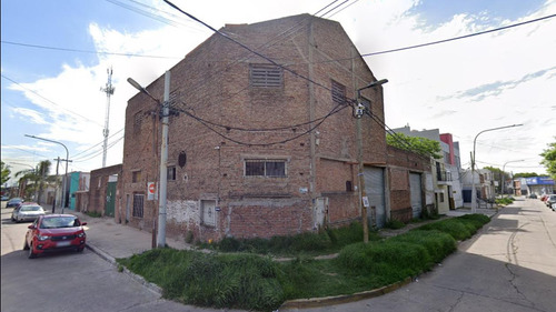 Venta Deposito/galpón En Bernal Oeste