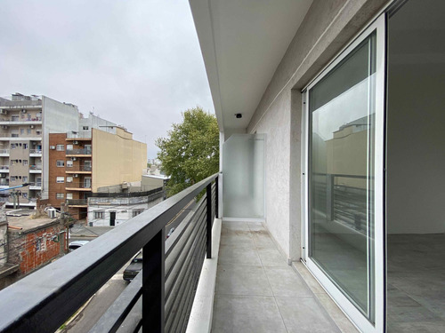 Imagen 6 de 23 de Venta Monoambiente Divisible - Saenz Peña Estrenar