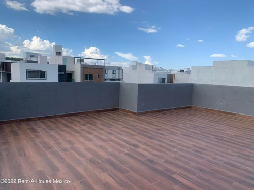 Imagen 28 de 30 de Renta Casa En El Refugio Con Roof Garden