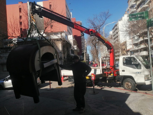 Imagen 8 de 10 de Fletes Mudanzas Elevaciones Repartos Camiones Traslados Peón