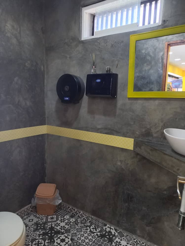 Venta Excelente Fondo De Comercio De Panadería Ubicada En Colinas De Bello Monte. Inf. Ma. Fda. Varela