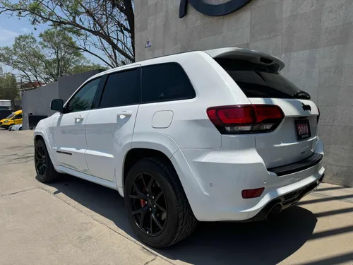 Jeep Grand Cherokee 6.4 Srt-8 At