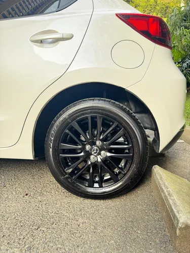 Mazda 2 1.5 Gran touring carbon edition