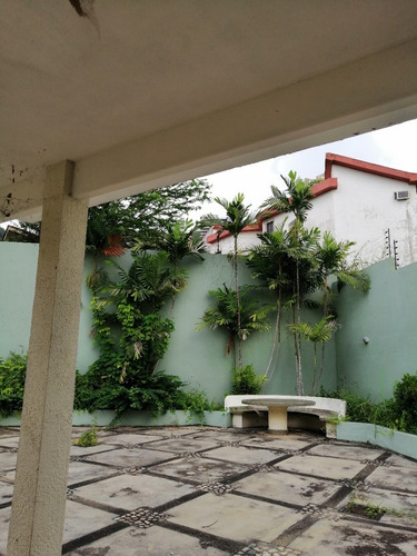 Imagen 11 de 12 de Venta De Bella Y Amplia Casa En El Parral Valencia Foc-790