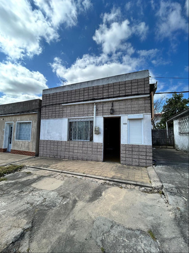 Se Vende Casa De Un Dormitorio Sobre Agraciada En Libertad