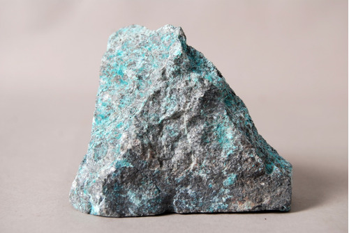 Imagen 1 de 2 de Piedra Mineral Turquesa En Bruto Mediana