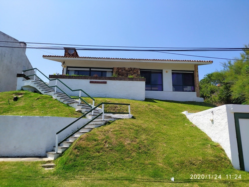Imagen 11 de 14 de Chalet Espectacular Frente Al Mar Piriapolis Temporada 2021
