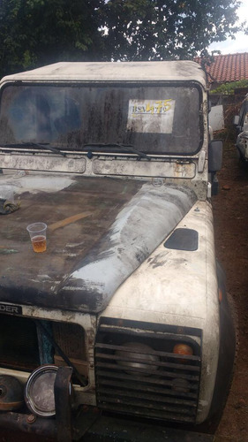 Land Rover Defender Sucata