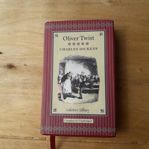 Livro Oliver Twist Charle Dickens Em Inglês 