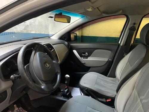 Renault Logan Renault Logan Authentique 1.0 12V SCe (Flex)