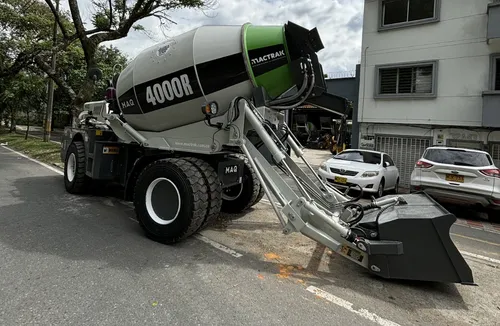 Autohormigonera 4000r (4.0 M³) | Mezcladora De Concreto