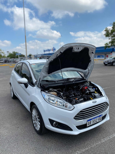 Ford Fiesta Kinetic Design 2017 1.6 Se Powershift 120cv