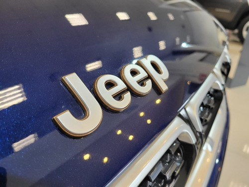 Imagen 13 de 17 de Jeep Commander Overland 2023 0km