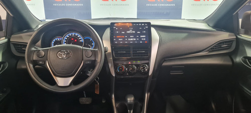 Toyota Yaris 1.3 16V FLEX XL LIVE MULTIDRIVE