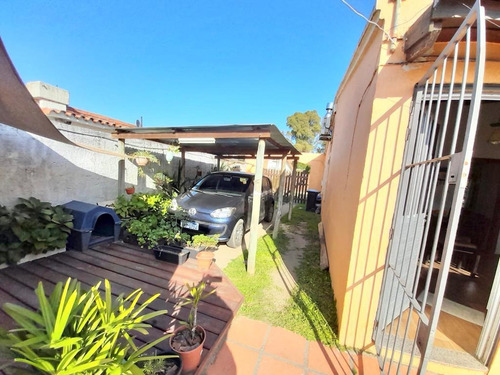 Imagen 14 de 20 de 1125 Venta Casa Con Patio,cochera,barbacoa Lagomar