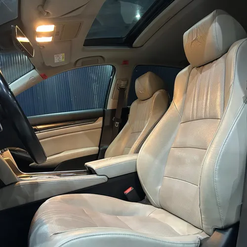 Honda Accord 2.0 Touring At