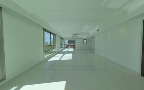 Imagen 28 de 30 de Piso Único En Belgrano Barrancas 4 Dormitorios Con Baño Completo En Suite Parrilla Pileta