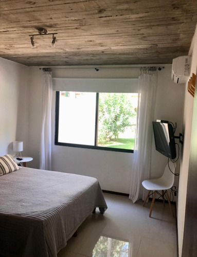 Imagen 6 de 14 de Casa En Alquiler Solanas