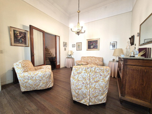 Casa En Venta Sobre Lote Propio. Dos Propiedades En Block