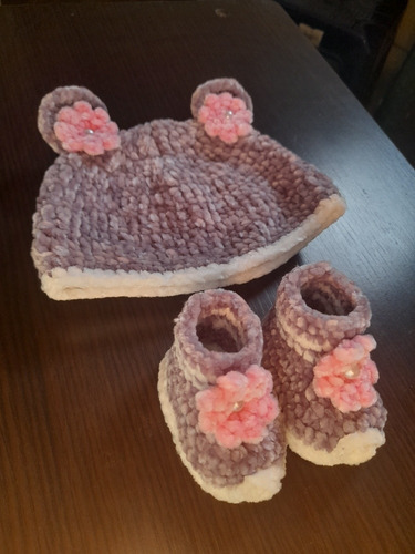 Conjunto Para Niña, Gorro Y Zapatitos Tejidos Chenille 