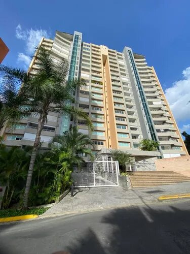 Apartamento En Alquiler En El Bosque Res. Gran Mandalay