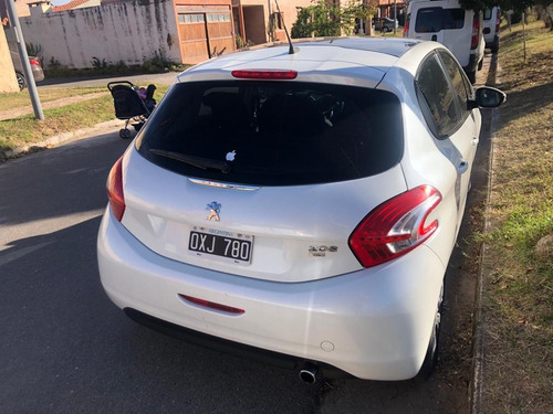 Peugeot 208 1.6 Vti Touchscreem