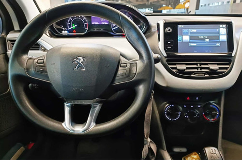 Imagen 5 de 7 de Peugeot 208 2016 1.5 Allure Touchscreen