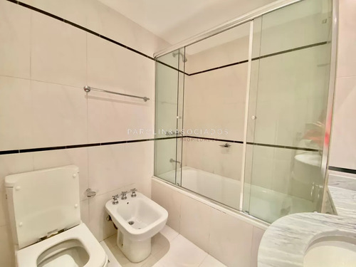 Apartamento En Alquiler De Tres Dormitorios, Punta Del Este