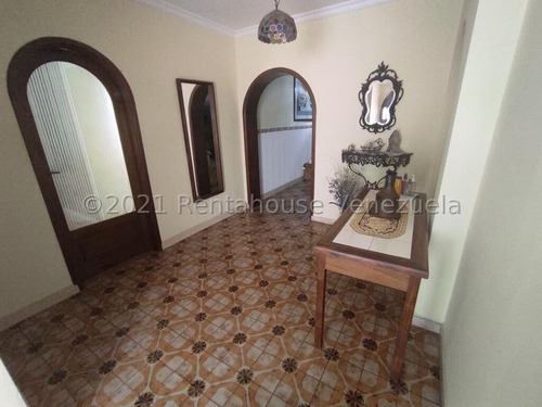 Imagen 2 de 18 de Extraordinaria Casa 3 Niveles En Venta Colinas De Santa Mònica Mls #23-377