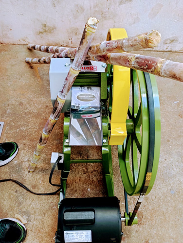 Garapeira De Cana Rolos De Ferro Com Motor Elétrico Completa