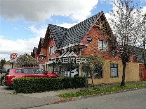 Casa En Venta De 3 Dorm. En Los Angeles