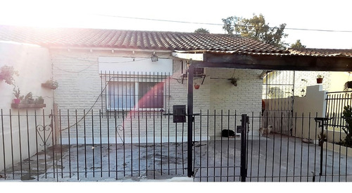 Lote Con Dos Casas En Pacheco