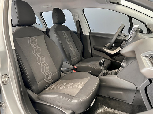 Imagen 22 de 24 de Peugeot 2008 Allure 1.6