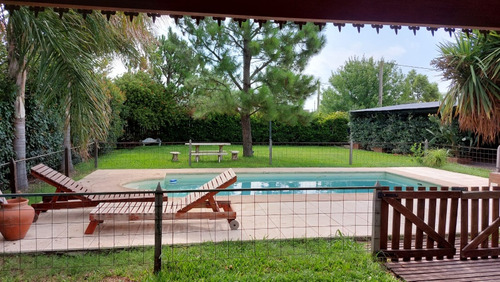 Casa Venta Punta Chacra Gran Patio Con Pileta Y Quincho
