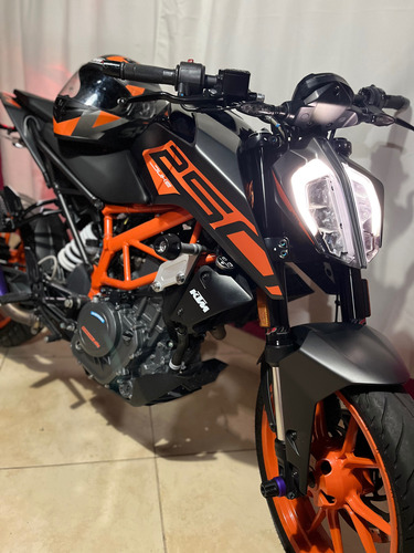 Ktm Duke 250 (2023)