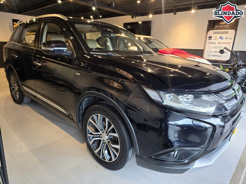 Mitsubishi Outlander 3.0 GT 4X4 V6 24V GASOLINA 4P AUTOMÁTICO