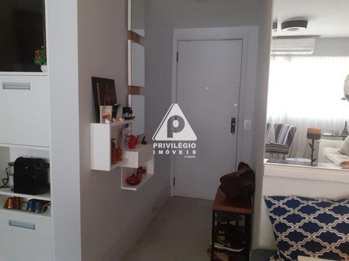 Imagem 2 de 22 de Flat À Venda , 1 Quarto, Vaga, Quadra Da Praia De Copacabana - 35094