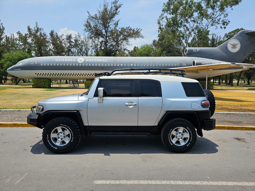 Toyota Fj Cruiser 3p Premium Aa Ee Ra Abs 4x4 At