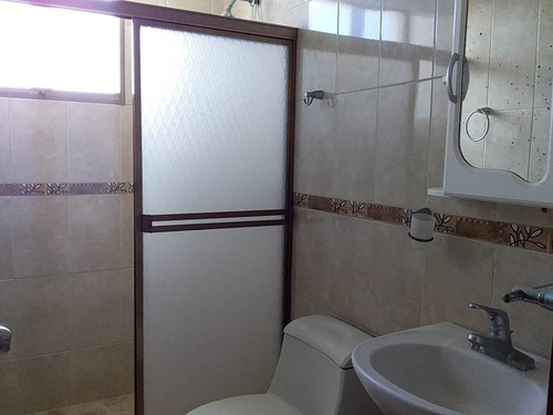 Imagen 14 de 15 de Nelida Lugo Alquila Apartamento Cumboto Norte Puerto Cabello