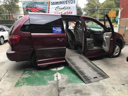 Imagen 10 de 15 de Chrysler Town & Country 2003 3.8 Limited Mt