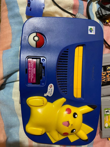 Nintendo 64 Edición Especial Pikachu + Conker Bad Fur Day