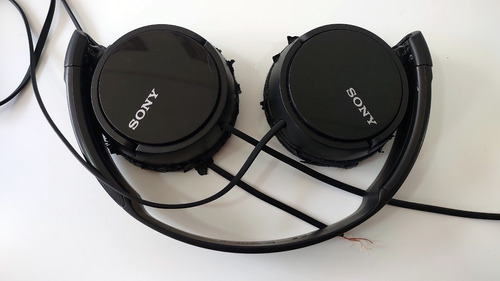 Par De Audífonos Usado Sony Zx Series Mdr-zx110 Negro Rosado