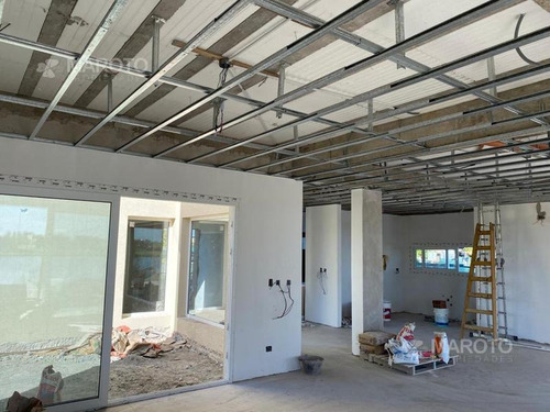 Casa En Venta En Barrio El Canton Puerto - Maroto Propiedades