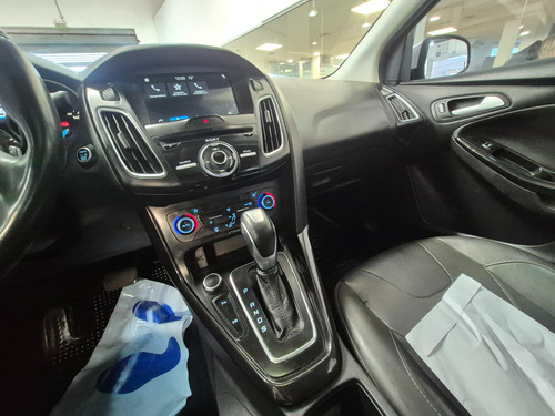Ford Focus III 2.0 Sedan Titanium At6