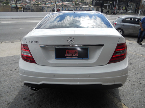 Imagem 6 de 10 de Mercedes-bens C200