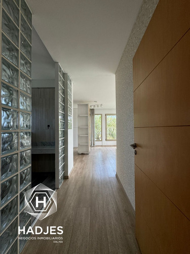 Casa En Venta, Nuevo Quilmes Moderna Con Piscina A La Laguna